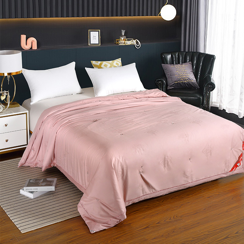 北极绒 穆迪蚕丝被200x230cm  自然色  2米床